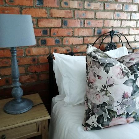 LemonBlossom Bloemfontein Esterno foto