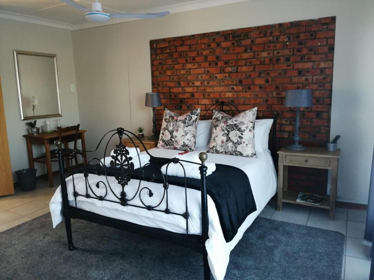 LemonBlossom Bloemfontein Esterno foto